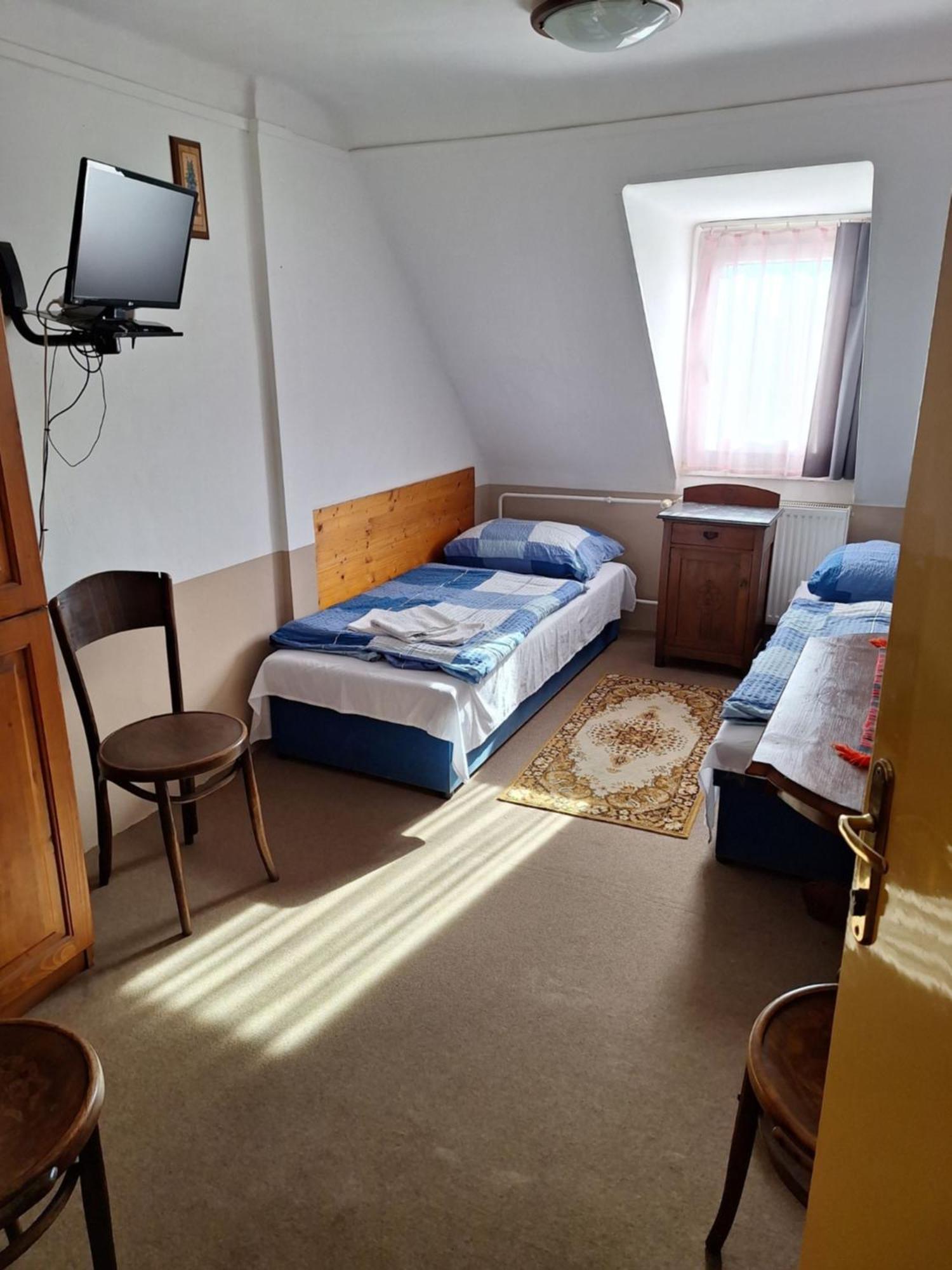 Bed and Breakfast Fenyő Panzió Mezőkövesd Exterior foto